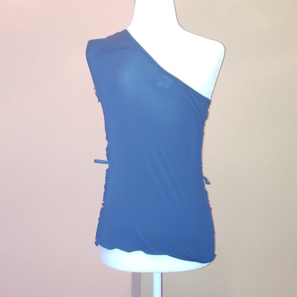 Heart 2 Heart one shoulder sequin floral top NWOT Size M - Picture 3 of 4